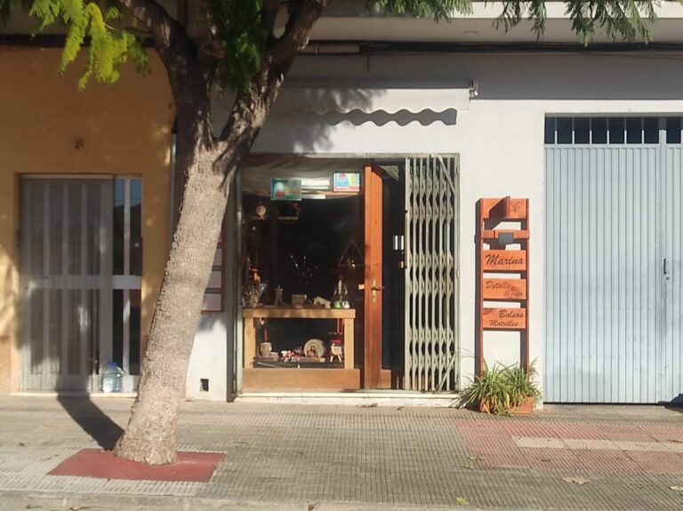 Marina – detalls de fusta i de roba